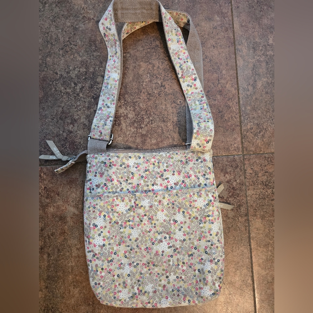 Thirty One Crossbody - Picture 2 of 3